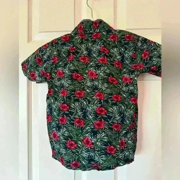 Craft & Flow Voyage Hawaiian Shirt. Little boy size 5 - Picture 3 of 7